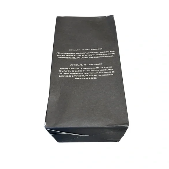 NIB Twenty-Nine Palms Pinyon Poet Body Wash
16.9 oz Bay Laurel, Jojoba, Marjoram - Picture 5 of 6